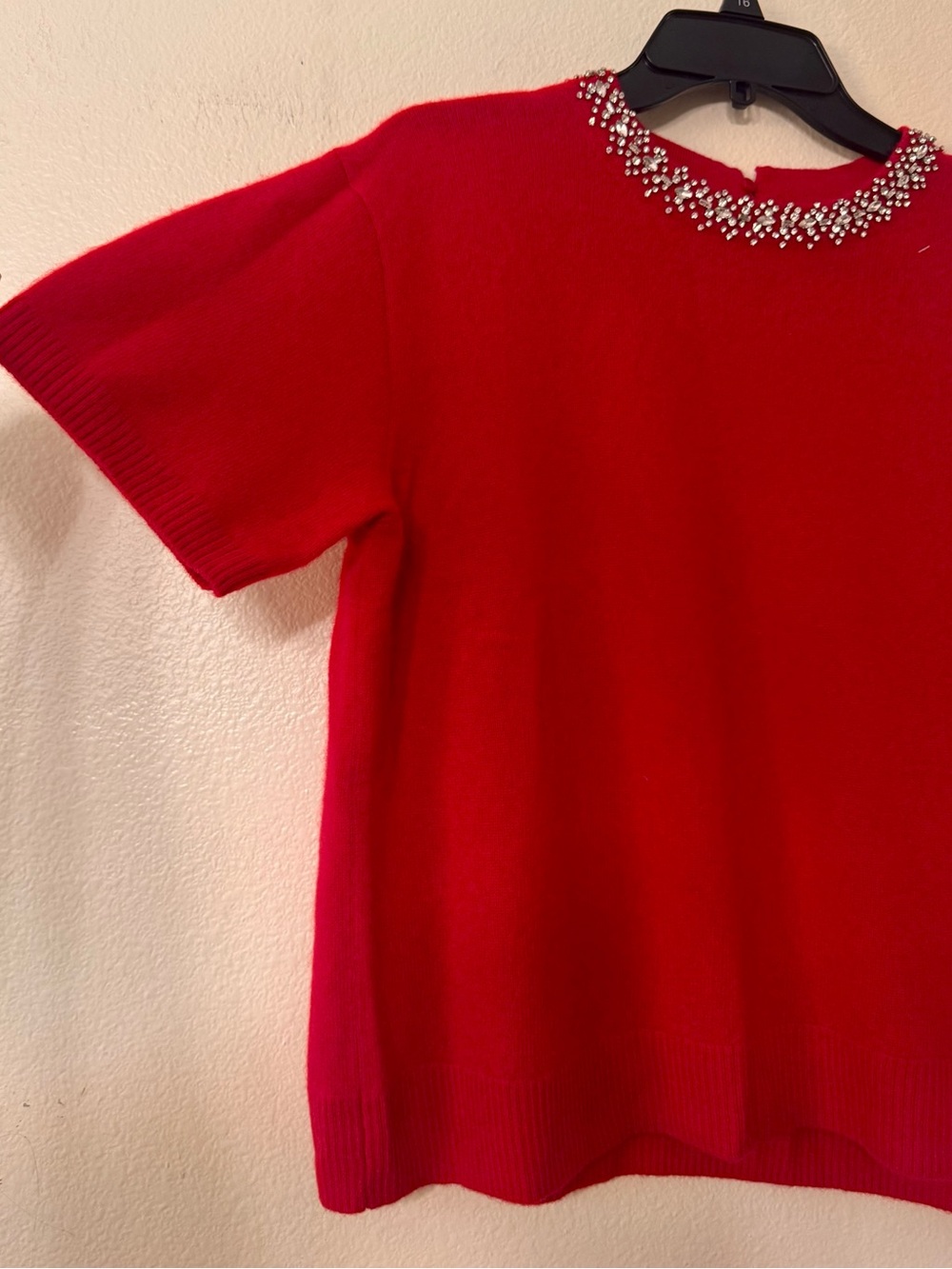 Tahari 100% Cashmere Red Jeweled Neck Short Sleeve Sweater Size S NWT - Picture 3 of 7
